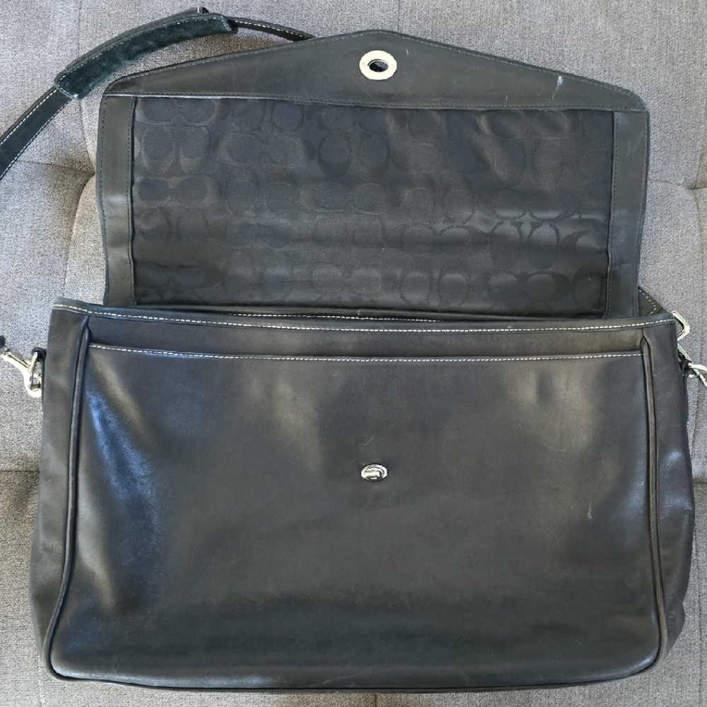 Coach Vintage Messenger Bag - Picture 4 of 11
